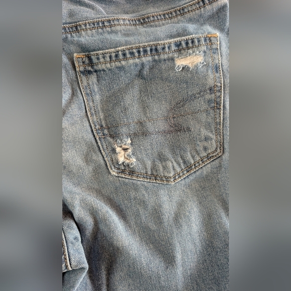 American Eagle Outfitters Blue Distressed Jeans - Picture 3 of 12